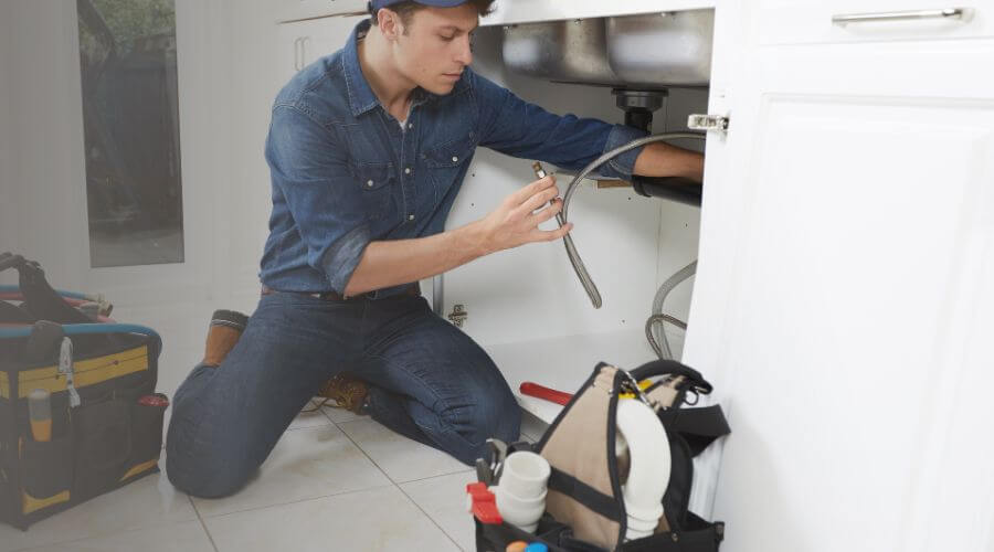 Emergency Leak Repair in Edna, TX